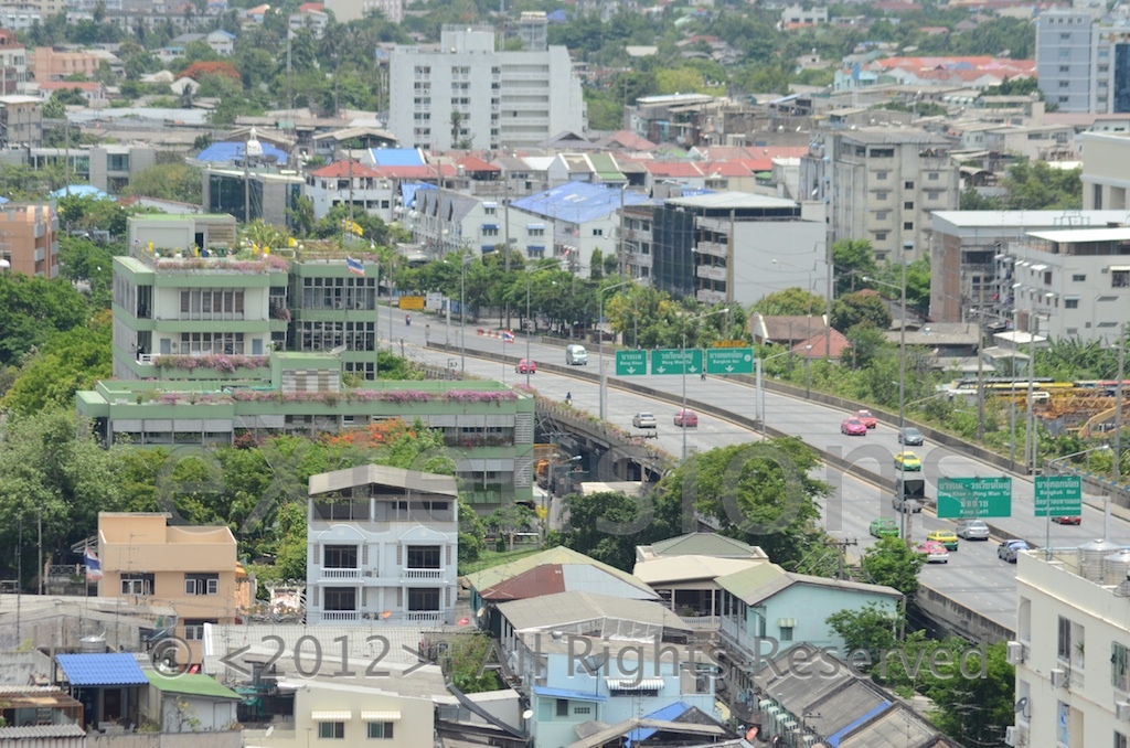 Thonburi side