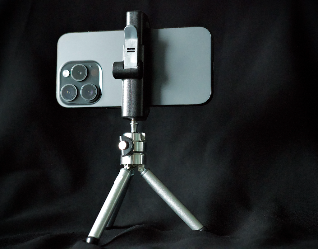 Glif with iPhone 15 Pro