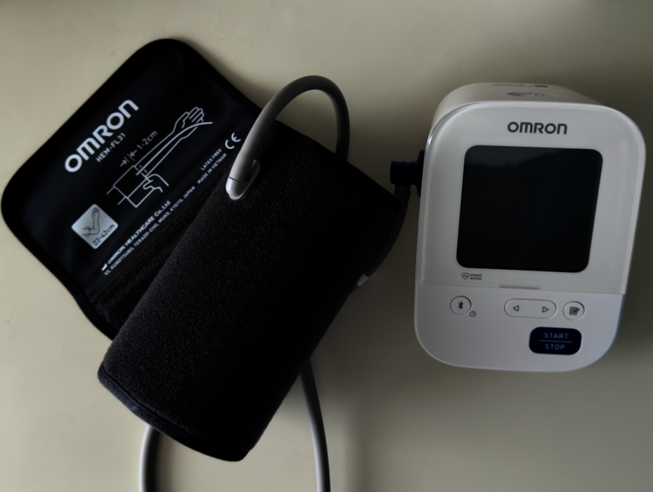 Omron blood pressure device